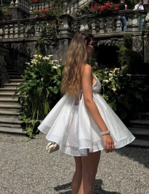 Рокля Magnetic White
