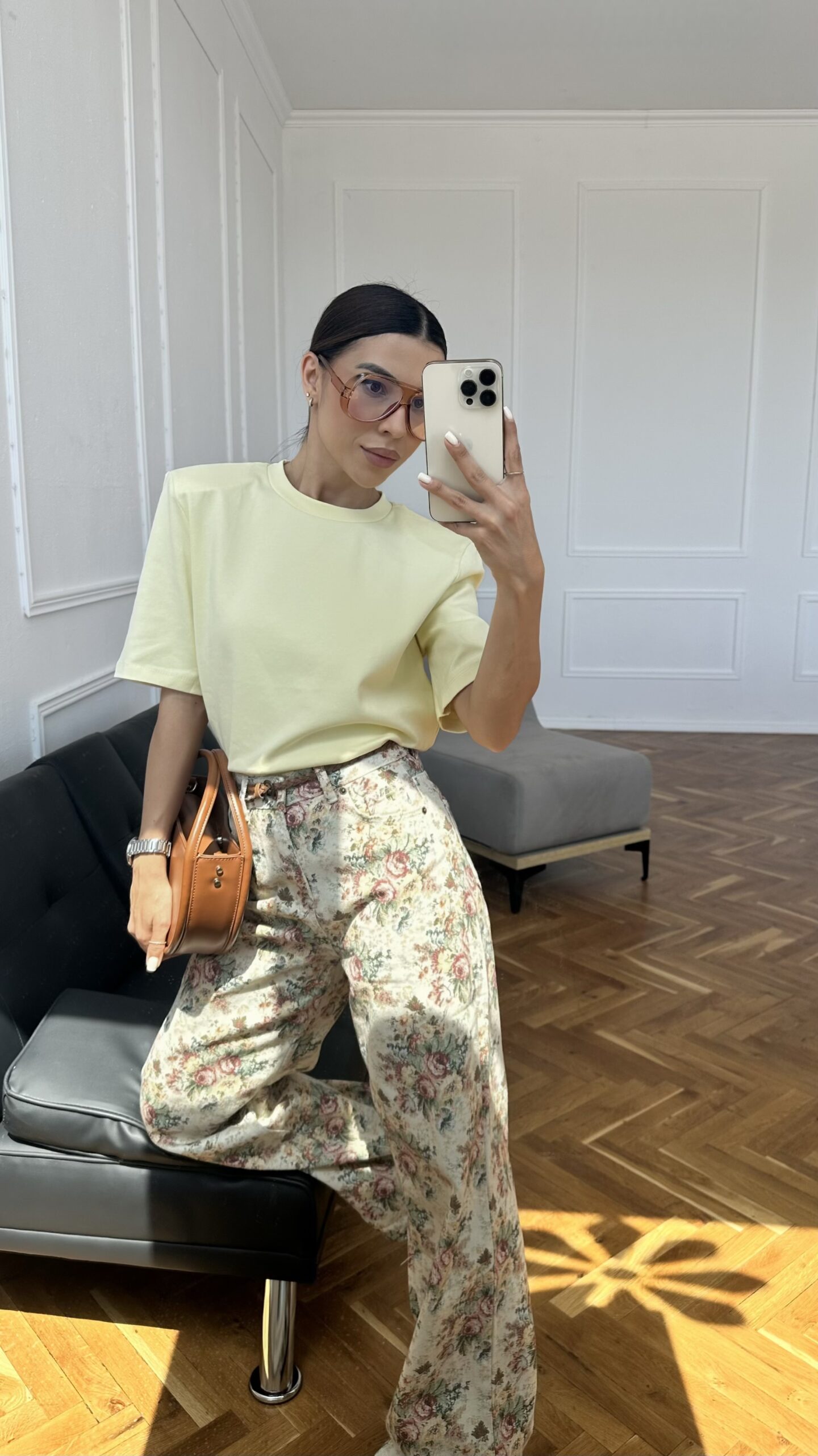 Тениска с подплънки •Butter Yellow• - Image 1