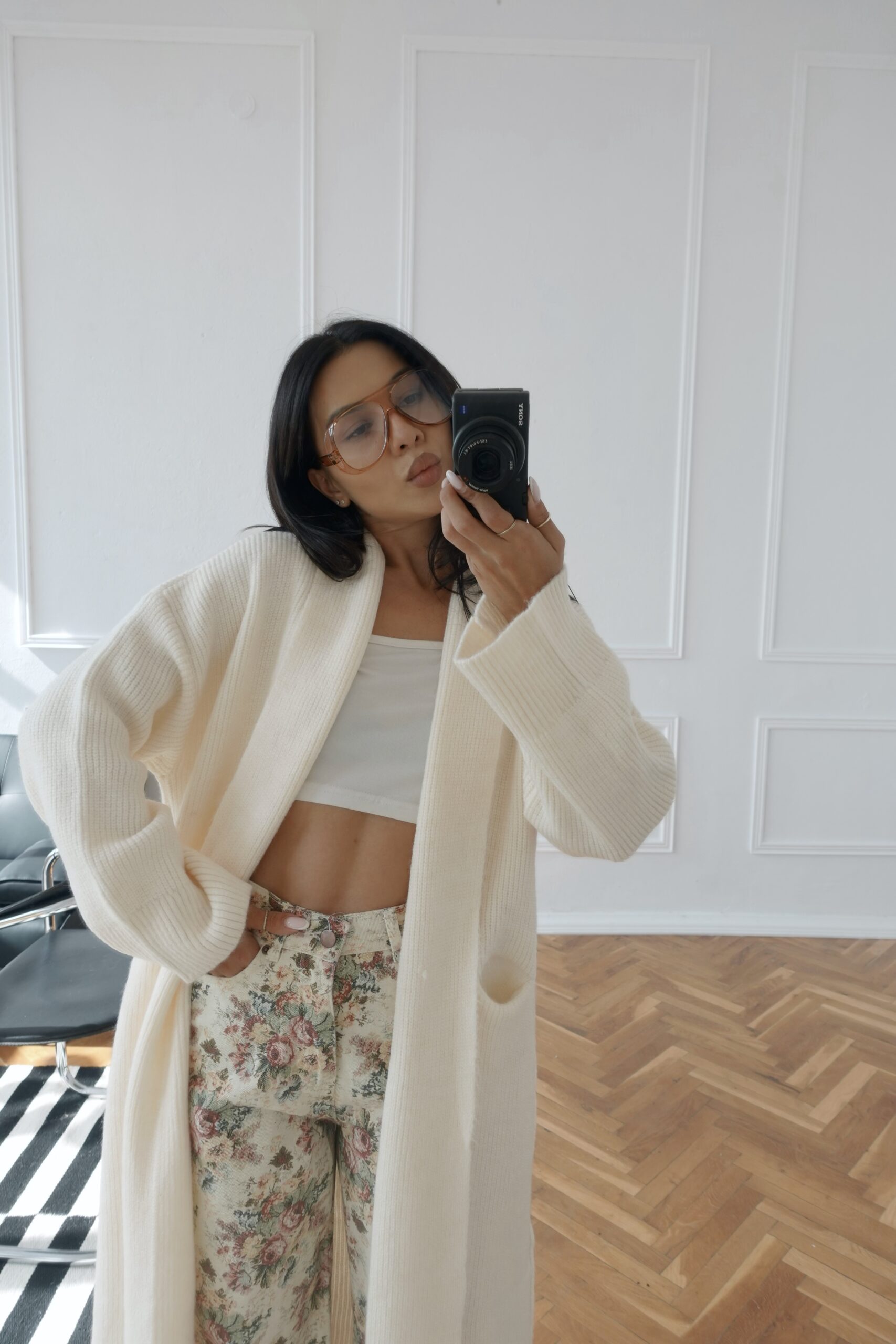 Ecru Knitted Cardigan - Image 3