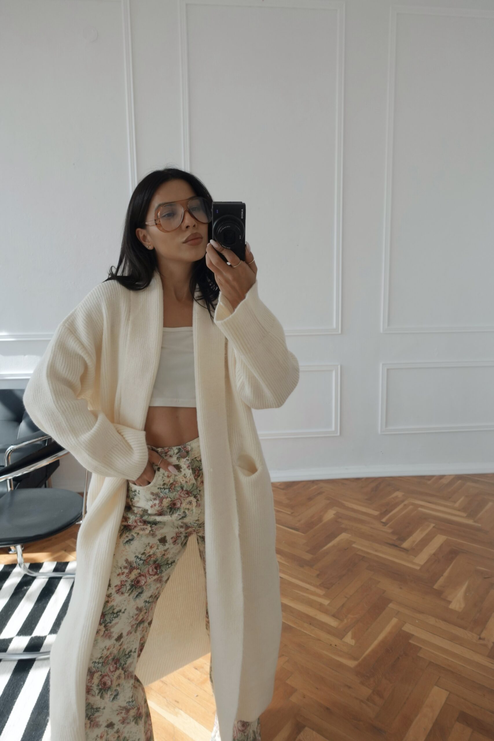 Ecru Knitted Cardigan - Image 5