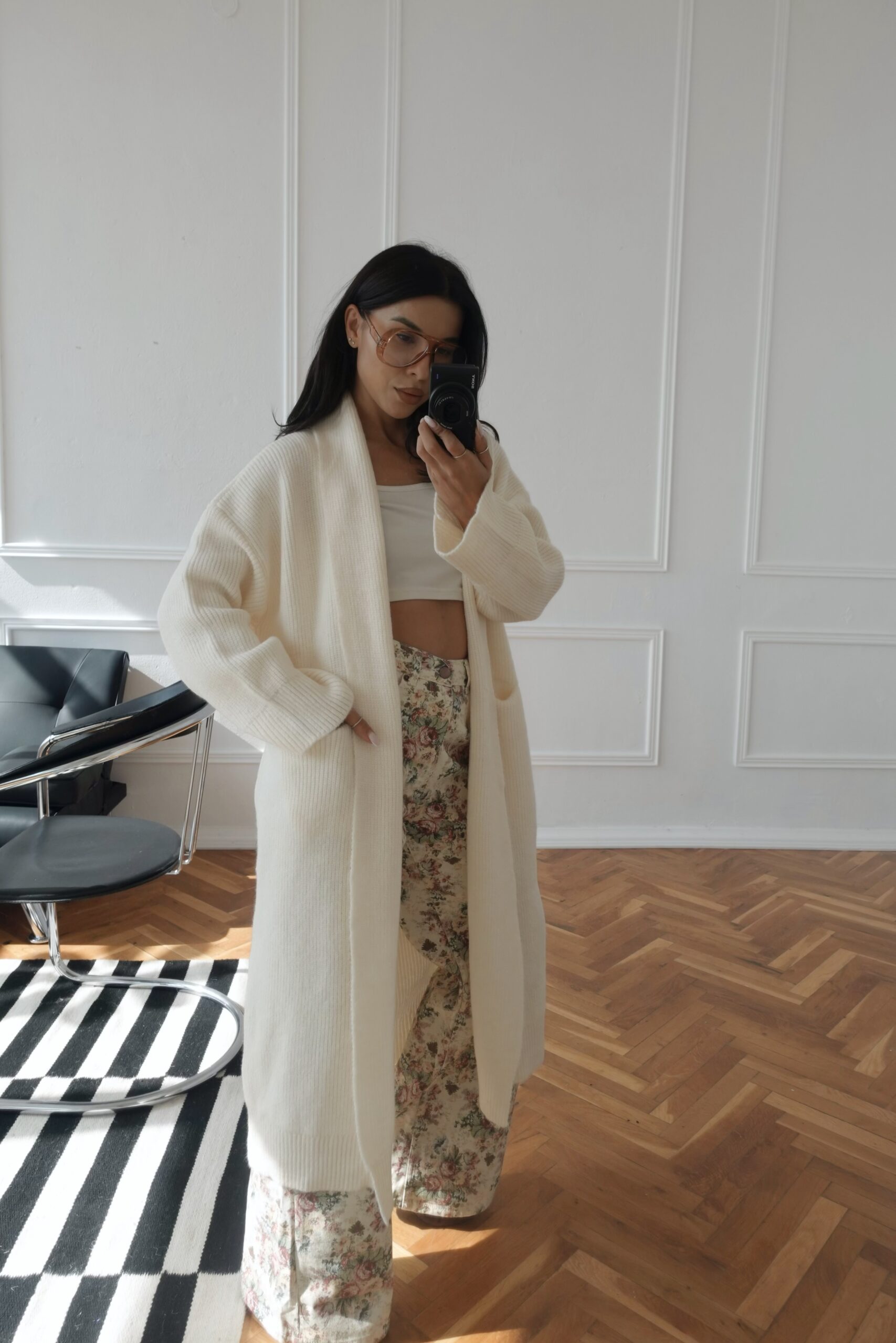 Ecru Knitted Cardigan - Image 7